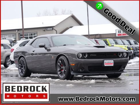 Used 2021 Dodge Challenger R/T Scat Pack image 1