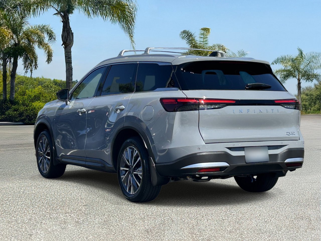 Certified 2027 INFINITI QX60 Luxe w/ Cargo Package FWD image 3