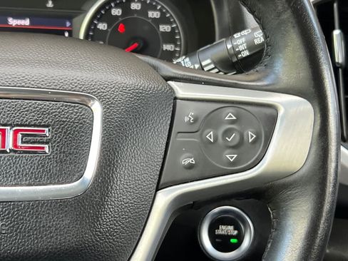 Used 2019 GMC Terrain SLT w/ Preferred Package image 28