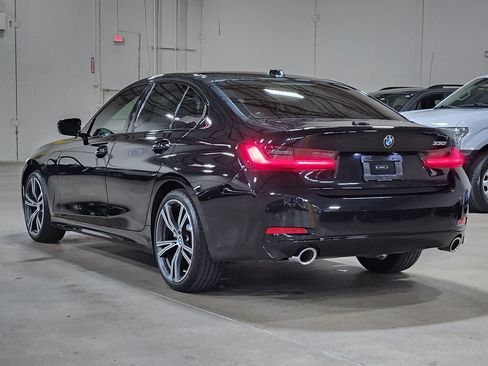 Used 2023 BMW 330i Sedan w/ Premium Package image 11