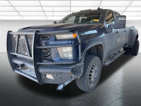 Used 2022 Chevrolet Silverado 3500 LT w/ Convenience Package image 3