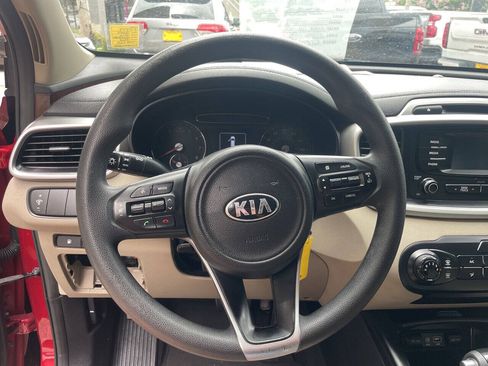 Used 2017 Kia Sorento LX FWD image 13