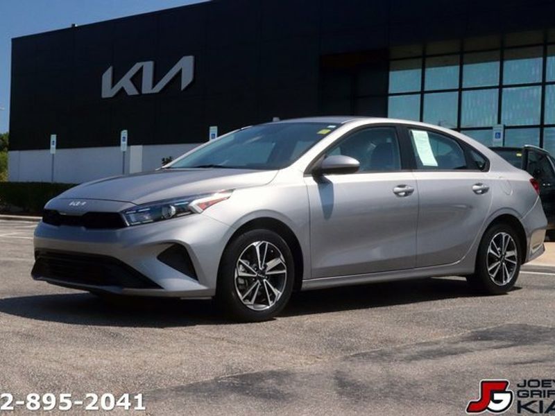 Certified 2024 Kia Forte LXS image 1