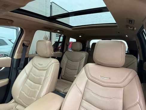 Used 2024 Cadillac XT6 Sport image 9