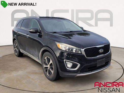 Used 2017 Kia Sorento EX w/ EX V6 Premium Package AWD/4WD image 1