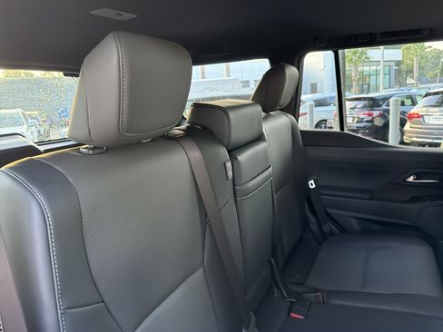 Certified 2024 Lexus GX 550 w/ Cold Area Package AWD/4WD image 38