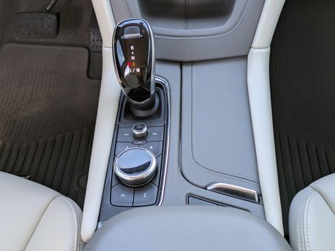 Used 2021 Cadillac XT6 Premium Luxury image 17