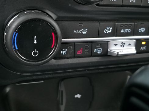 Used 2022 Ford Bronco Wildtrak image 35