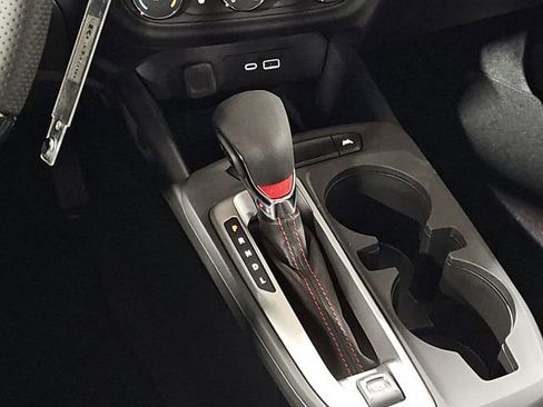 New 2026 Chevrolet Trax RS w/ Sunroof Package image 16