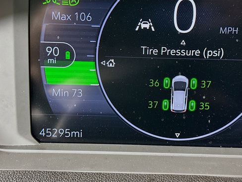 Used 2023 Chevrolet Bolt LT image 19