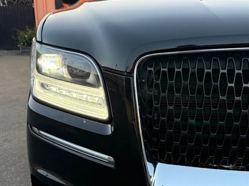 Used 2020 Lincoln Navigator L Reserve w/ Equipment Group 208A Reserve AWD/4WD image 4