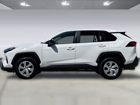 Used 2024 Toyota RAV4 LE AWD/4WD image 2