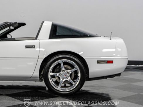 Used 1994 Chevrolet Corvette Coupe image 23