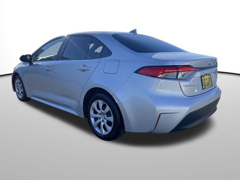 Used 2023 Toyota Corolla LE image 5