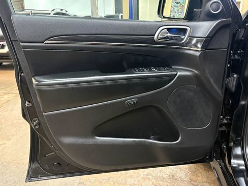 Used 2019 Jeep Grand Cherokee Limited X AWD/4WD image 29