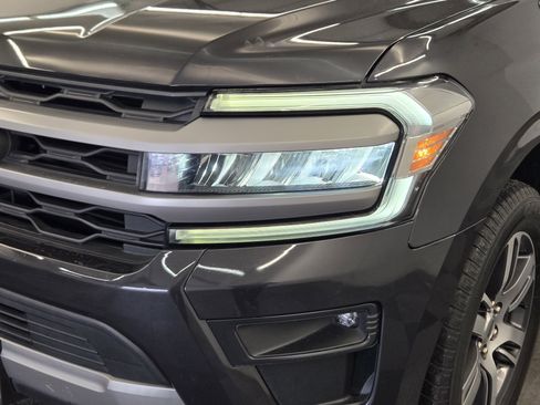 Certified 2022 Ford Expedition XLT image 8