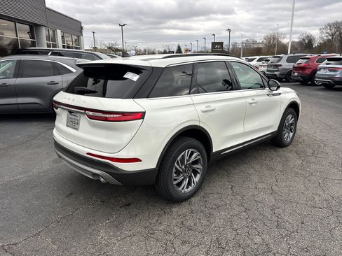 New 2026 Lincoln Corsair Premiere image 7