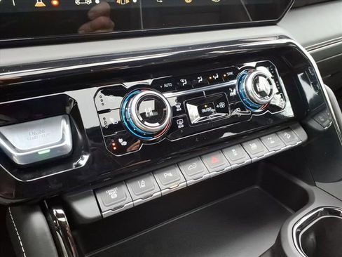 New 2026 GMC Sierra 2500 AT4X image 35