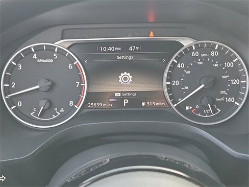 Used 2022 Nissan Rogue SV image 10