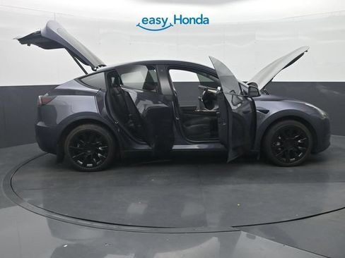 Used 2023 Tesla Model Y Long Range AWD/4WD image 40