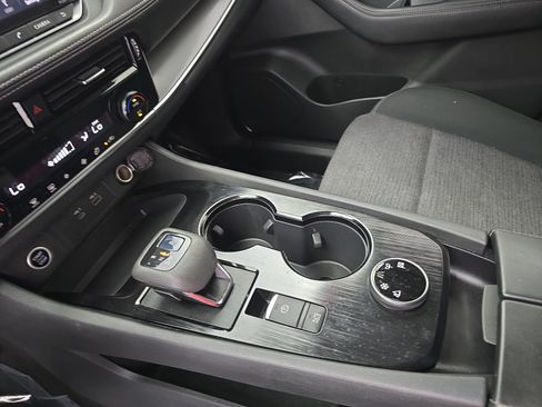 Certified 2021 Nissan Rogue SV AWD/4WD image 23