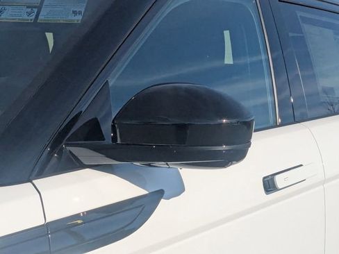 New 2026 Land Rover Range Rover Evoque Dynamic SE image 11