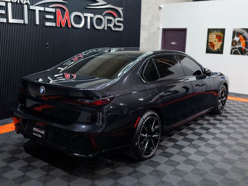 Used 2023 BMW 740i w/ Parking Assistance Package image 15