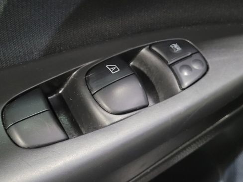 Used 2019 Nissan Sentra S image 27