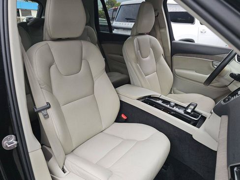 Used 2024 Volvo XC90 T8 Plus AWD/4WD image 2