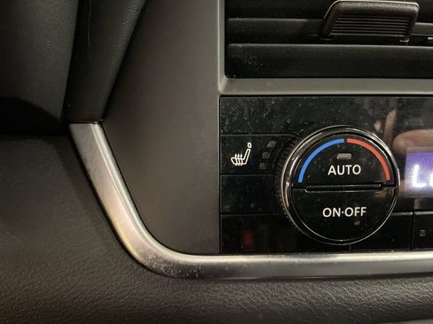 Used 2023 Nissan Rogue SV w/ SV Premium B Package FWD image 20