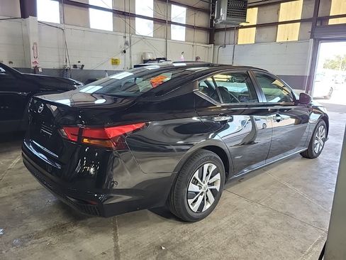 Used 2022 Nissan Altima 2.5 S image 7