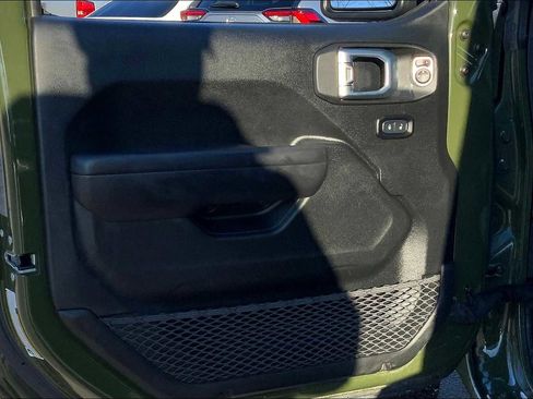 Used 2020 Jeep Wrangler Sport image 19