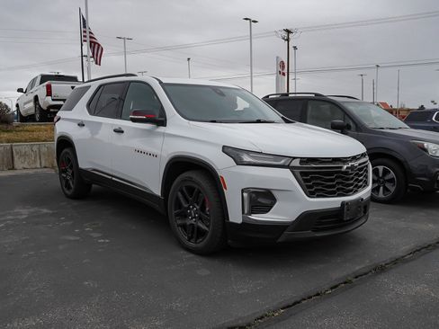 Used 2022 Chevrolet Traverse Premier w/ Redline Edition image 2