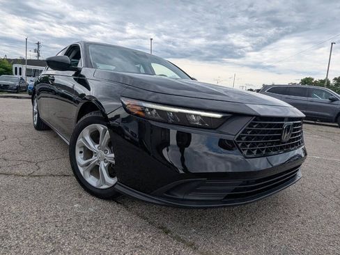 Used 2023 Honda Accord LX image 3