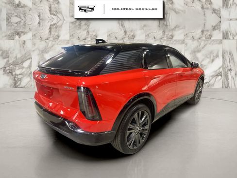 Certified 2025 Cadillac Optiq Sport 2 AWD/4WD image 5