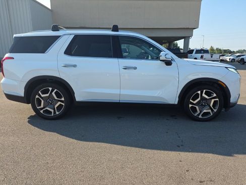 Used 2023 Hyundai Palisade SEL w/ Premium Package AWD/4WD image 4
