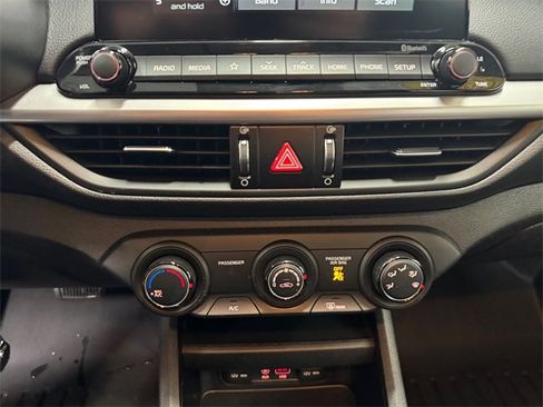 Used 2020 Kia Forte LXS image 3