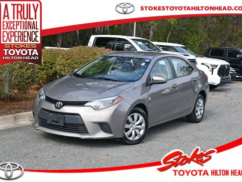 Used 2014 Toyota Corolla LE image 1