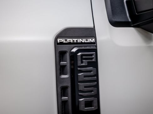 Used 2026 Ford F250 Platinum AWD/4WD image 17