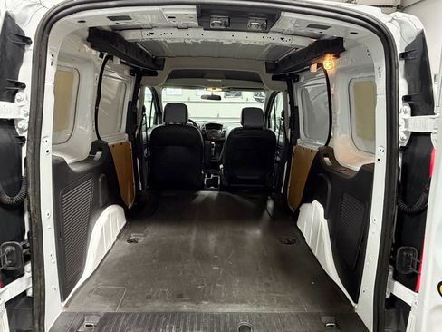 Used 2017 Ford Transit Connect XL image 31