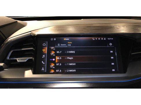 Used 2024 Audi Q4 e-tron Premium Plus w/ Premium Plus image 28