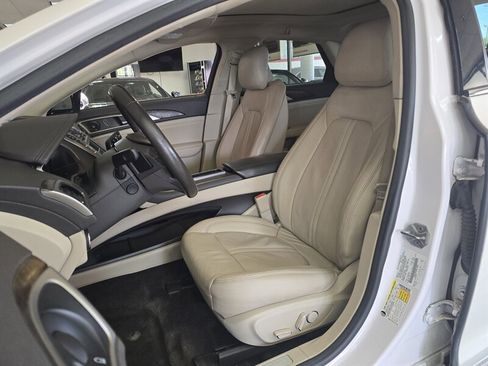 Used 2017 Lincoln MKZ Reserve AWD/4WD image 9