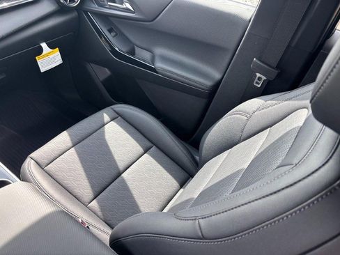 New 2026 Chevrolet Equinox LT FWD image 9