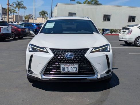Used 2019 Lexus UX 250h w/ Premium Package image 2