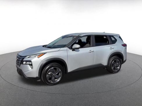 Used 2025 Nissan Rogue SV FWD image 8