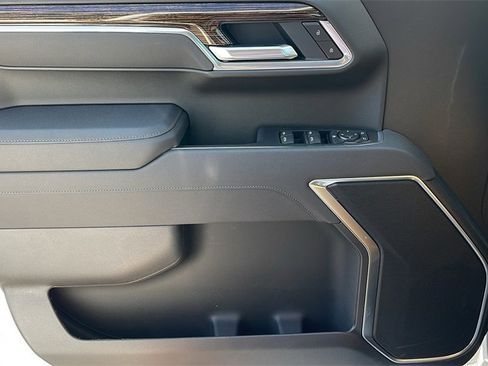 New 2026 GMC Sierra 1500 SLE image 24