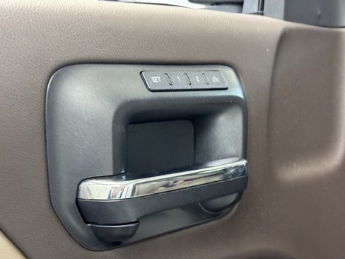 Used 2017 GMC Sierra 1500 SLT w/ Suspension Package, Off-Road image 10