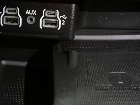 Used 2022 Dodge Durango R/T w/ Blacktop Package image 21