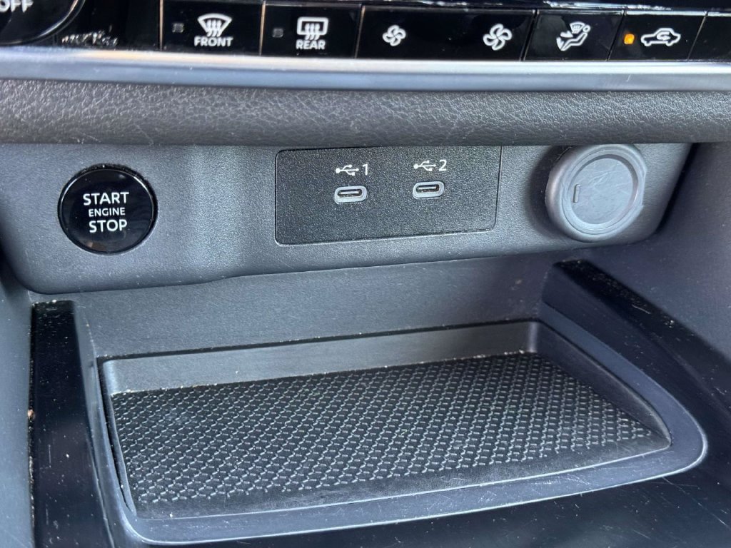 Used 2025 Nissan Rogue SV FWD image 9