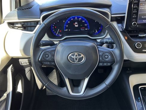 Used 2021 Toyota Corolla XLE image 18